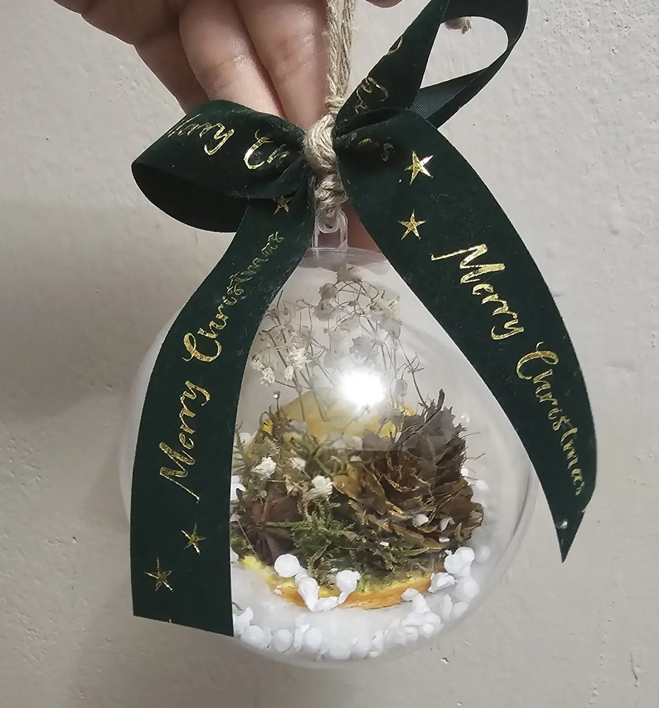 Bombka z leśną kompozycją - dekoracje świąteczne, ozdoby bożonarodzeniowe, naturalne dekoracje, rękodzieło